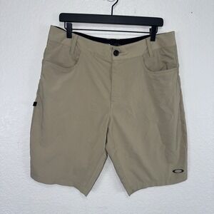 Oakley Shorts Men 34 Tan Chino Casual Golf Shorts Regular Fit Hike Outdoors Logo